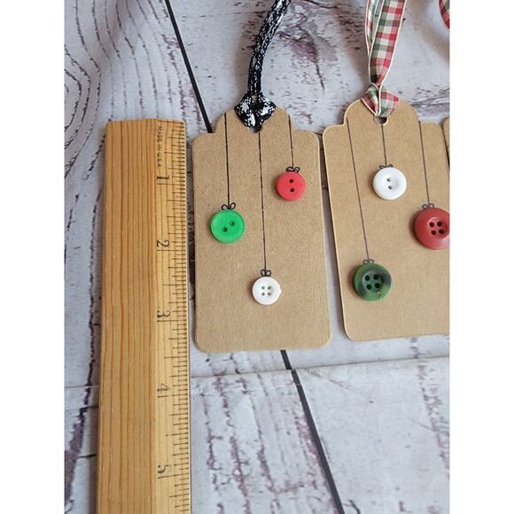 Handmade Button Hanging Ornaments Gift Tags Hangtags Set Of 5 - Picture 4 of 5